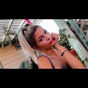 Meet your Posher, Maddie